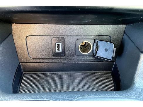 Used 2017 Ford Escape SE w/ Equipment Group 201A FWD image 15