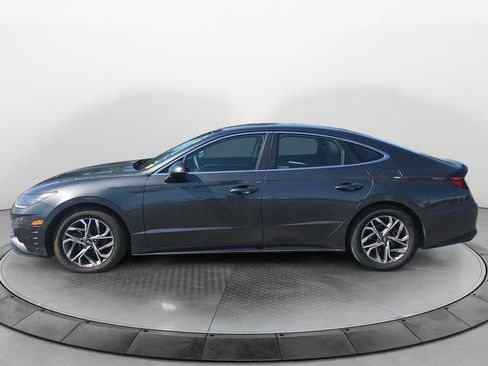 Used 2023 Hyundai Sonata SEL FWD image 2