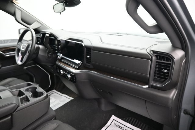 Used 2024 GMC Sierra 1500 Elevation AWD/4WD image 8