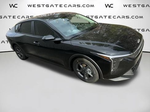 New 2025 Kia K4 LXS image 18