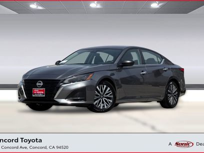 Used 2025 Nissan Altima 2.5 SV