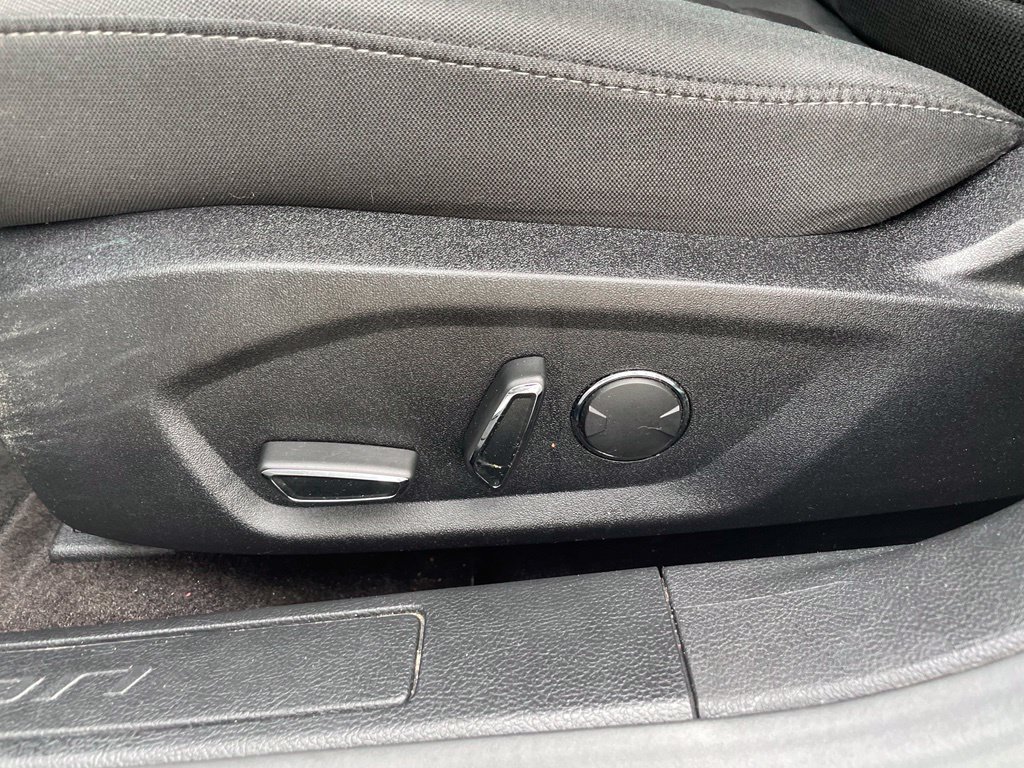 Used 2019 Ford Fusion SE FWD image 10