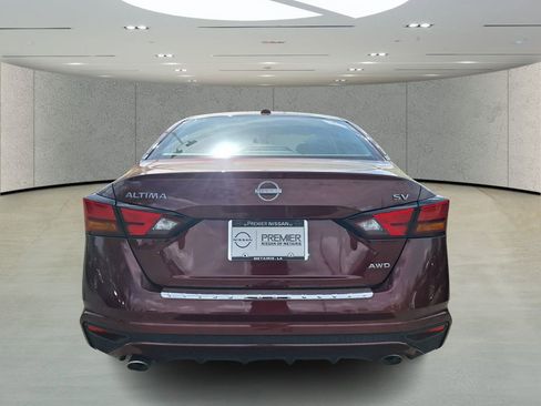 Used 2023 Nissan Altima 2.5 SV w/ SV Premium Package image 4