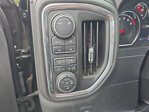 Used 2019 Chevrolet Silverado 1500 LT Trail Boss image 18