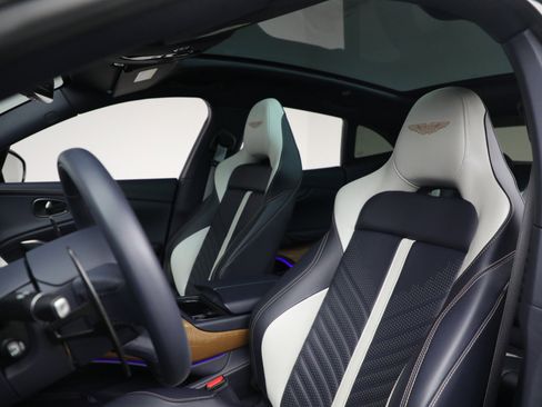 Used 2024 Aston Martin DBX 707 image 15