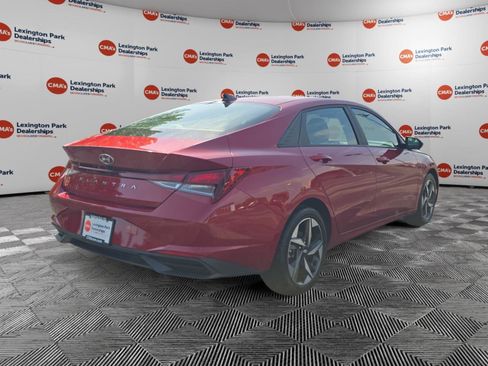 Certified 2023 Hyundai Elantra SEL w/ Convenience Package FWD image 7