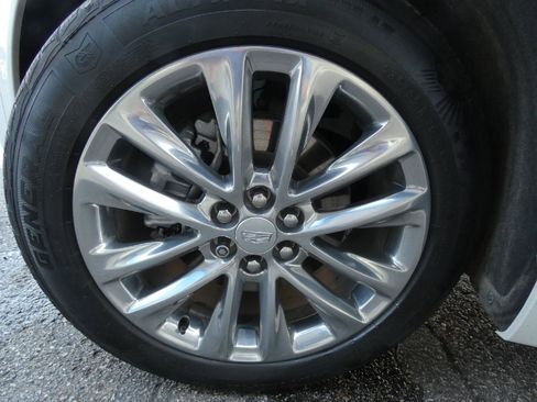 Used 2021 Cadillac XT6 Premium Luxury image 8