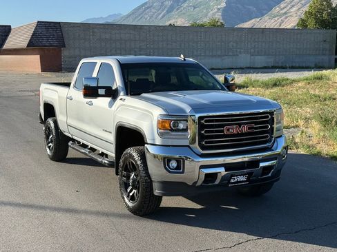 Used 2015 GMC Sierra 2500 SLT w/ Duramax Plus Package AWD/4WD image 2