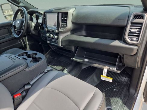 New 2026 RAM 3500 Tradesman AWD/4WD image 31