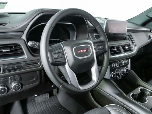 Used 2023 GMC Yukon SLT RWD image 4