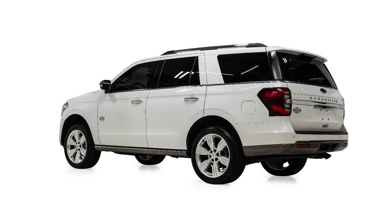 Used 2024 Ford Expedition King Ranch RWD image 4