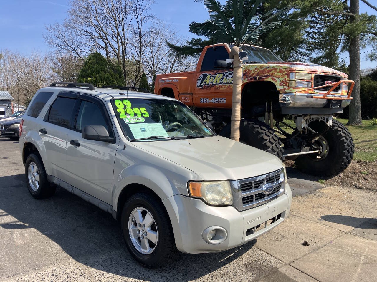 Used 2009 Ford Escape XLT FWD image 2