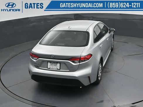 Used 2025 Toyota Corolla LE FWD image 41