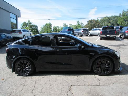 Used 2022 Tesla Model Y Performance AWD/4WD image 4