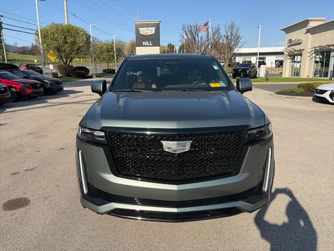 Used 2024 Cadillac Escalade ESV Sport w/ LPO, ONYX Package image 6