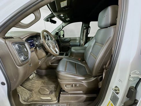 Used 2023 GMC Sierra 2500 Denali w/ Technology Package AWD/4WD image 13