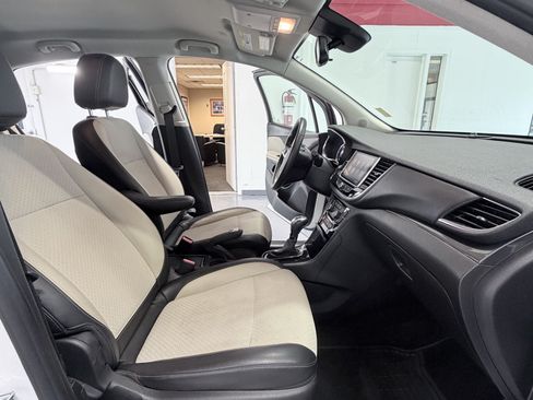 Used 2018 Buick Encore Preferred FWD image 17