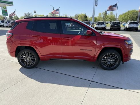 Used 2023 Jeep Compass Limited AWD/4WD image 9