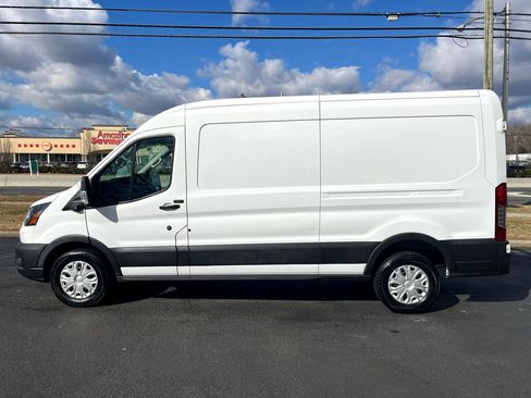 Used 2022 Ford Transit 250 Medium Roof image 10