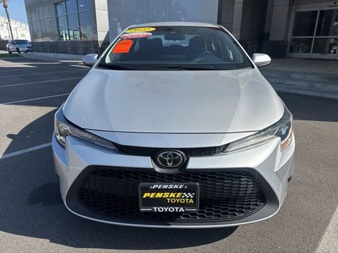 Certified 2022 Toyota Corolla LE FWD image 3