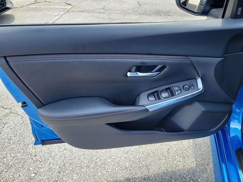 Certified 2024 Nissan Sentra SR FWD image 9