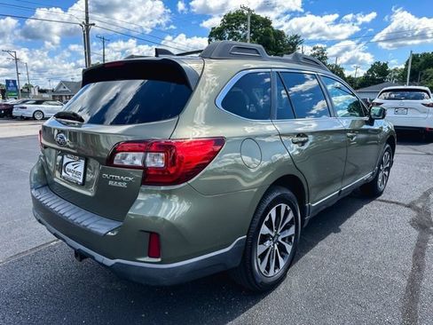 Used 2016 Subaru Outback 2.5i Limited AWD/4WD image 8
