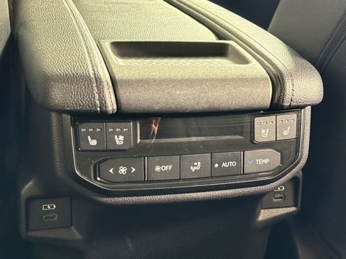 Certified 2025 Toyota Grand Highlander MAX Platinum image 28