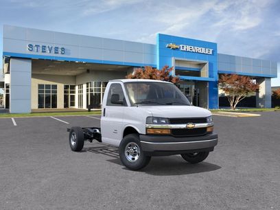 New 2025 Chevrolet Express 3500 w/ Power Convenience Package