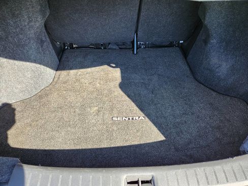 Used 2019 Nissan Sentra SV image 12