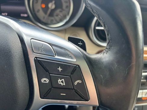 Used 2015 Mercedes-Benz SLK 250 image 30