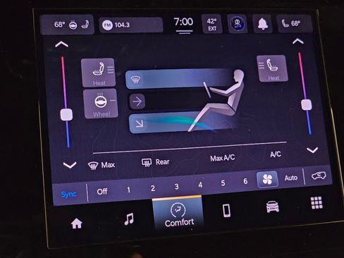 New 2025 Jeep Grand Cherokee Altitude image 22