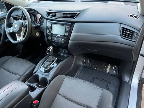Used 2020 Nissan Rogue S image 34