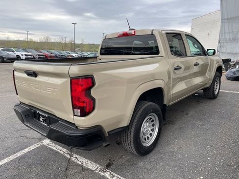 Used 2023 Chevrolet Colorado W/T RWD image 5