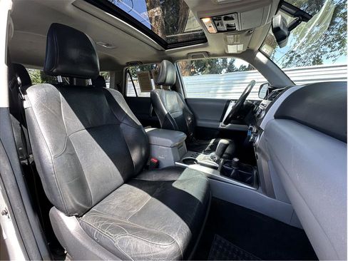 Used 2011 Toyota 4Runner SR5 w/ Premium Pkg w/Leather AWD/4WD image 4