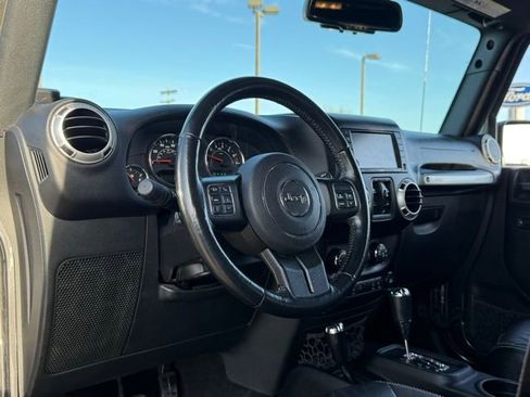Used 2018 Jeep Wrangler Unlimited Sahara w/ Connectivity Group image 12