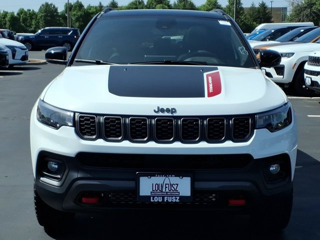 New 2026 Jeep Compass Trailhawk w/ Sun, Sound & Navigation Group AWD/4WD image 24