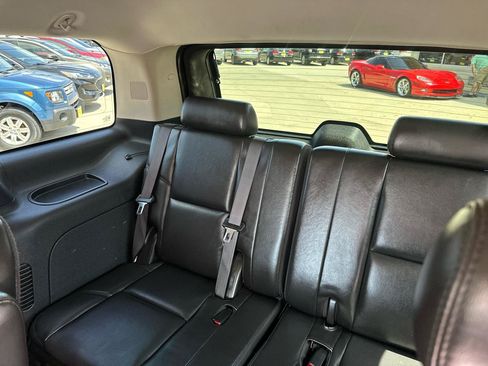 Used 2010 GMC Yukon Denali AWD/4WD image 18