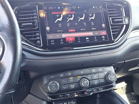 Used 2024 Dodge Durango GT image 10