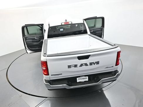 Used 2025 RAM 1500 Big Horn AWD/4WD image 38