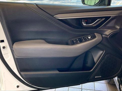 Used 2024 Subaru Outback Onyx Edition image 2