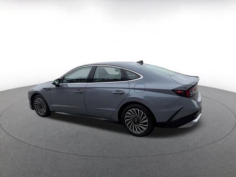 Used 2025 Hyundai Sonata SEL FWD image 10