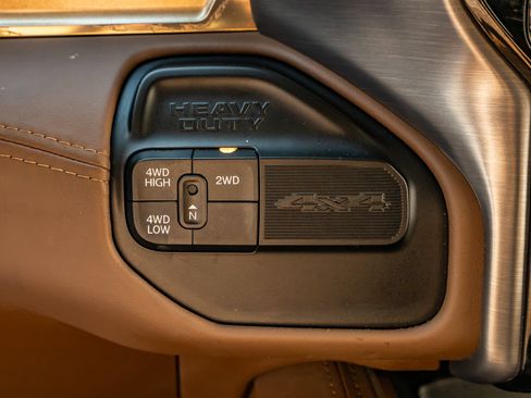 Used 2023 RAM 2500 Limited AWD/4WD image 24