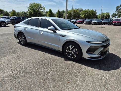 New 2026 Hyundai Sonata Blue FWD image 8
