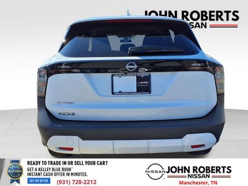 Certified 2025 Nissan Kicks SV image 15