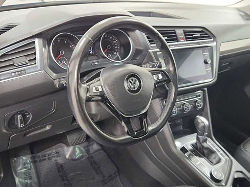Used 2019 Volkswagen Tiguan SE image 12