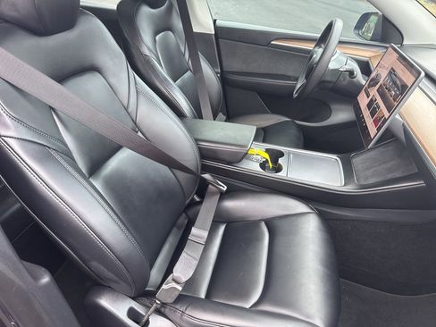 Used 2024 Tesla Model Y Long Range image 28