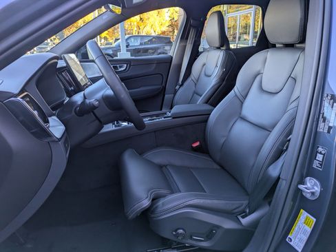 New 2026 Volvo XC60 B5 Ultra w/ Climate Package image 14