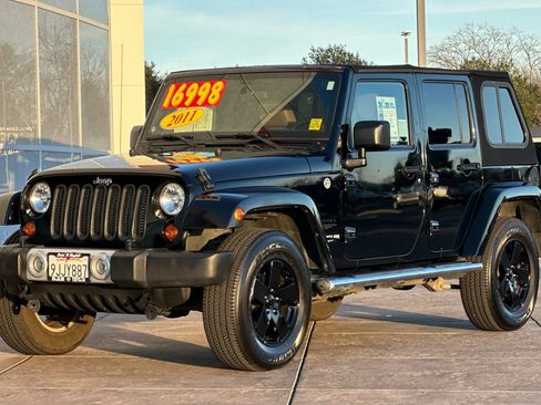Used 2011 Jeep Wrangler Unlimited Sahara w/ Dual Top Group image 8