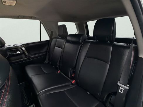 Used 2018 Toyota 4Runner TRD Off-Road Premium image 7