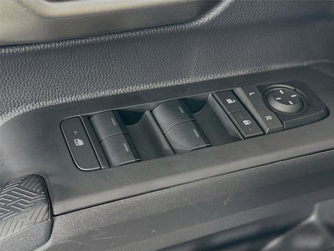 Used 2024 Toyota Tacoma TRD Off-Road image 29